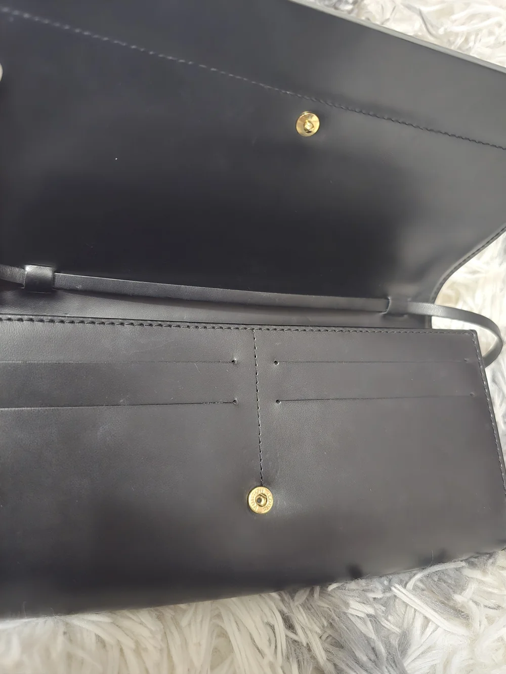Pre Owned Louis Vuitton Black Epi Leather Shoulder Clutch - Picture 6 of 14